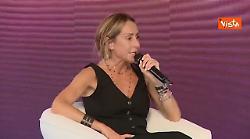 Arianna Meloni: "Siamo la prova che il potere non pu&ograve; cambiarti, siamo gli stessi di 30 anni fa"