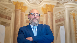 Il coordinatore comunale di Fratelli d'Italia Alessandro Manganelli replica ad Anna Ferretti: "Macch&eacute; ferma, la citt&agrave; ora &egrave; viva"