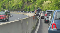 Incidente sull'Autopalio: due persone liberate dai vigili del fuoco