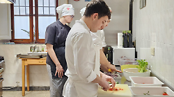 Terrecablate studenti mensa dei poveri