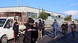 Gli attivisti in protesta