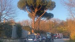 Tragico rogo, morti padre e figlio