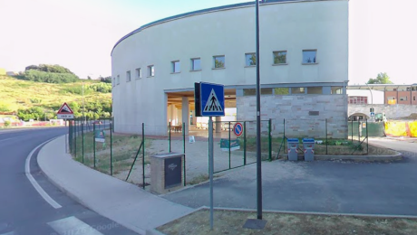 L'emiciclo ospita la scuola di Colleverde