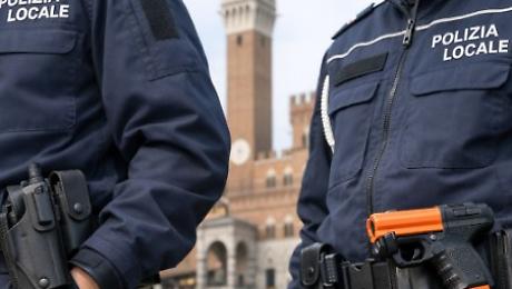 Polizia Locale pistola peperoncino