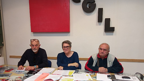 Simone Pizzichi della segreteria Spi Cgil, Daniela Cappelli segretaria Cgil di Siena e Fabrizio Pinassi