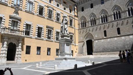 Piazza Salimbeni