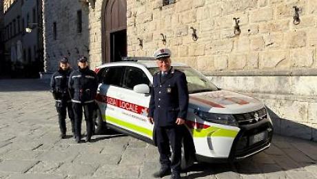 Guide turistiche abusive multate dalla Polizia locale