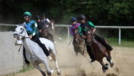 Sar&agrave; un marted&igrave; pomeriggio con i big alla pista del Tamburo a Monticiano