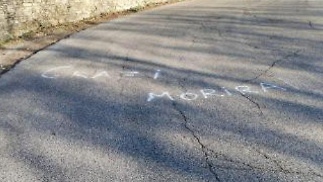 scritta minatoria Grazi