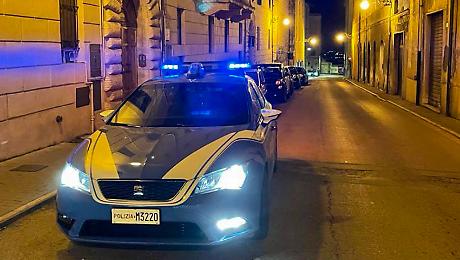 Evaso dai domiciliari nel Senese e arrestato a Londra: per fuggire aveva rotto il braccialetto elettronico