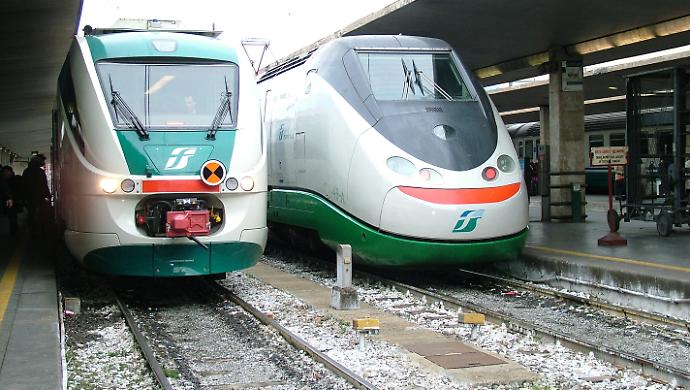 Treni, la linea Siena-Chiusi risulta "inaffidabile": risarcimento agli abbonati per i disservizi