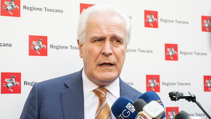 Giani: "Il Covid non uccide pi&ugrave; ma &egrave; presente". Nel Senese oltre 113 mila contagiati