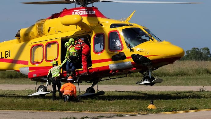 Scontro tra scooter e auto: 31enne portato alle Scotte con l'elisoccorso
