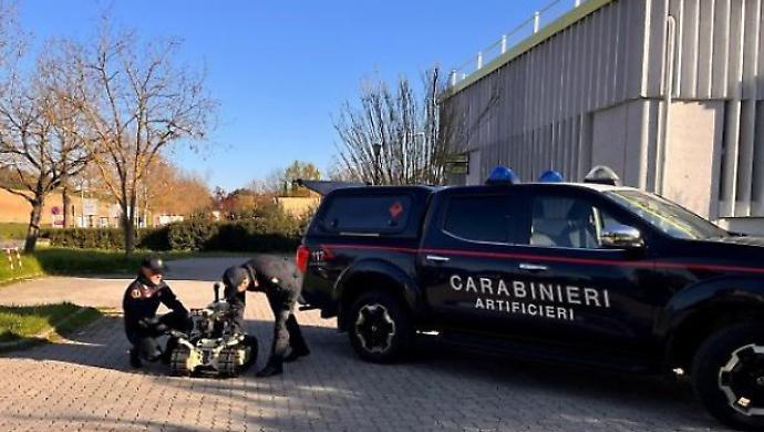 Assalto fallito al bancomat Poste, due i malviventi in azione pizzicati dalle telecamere