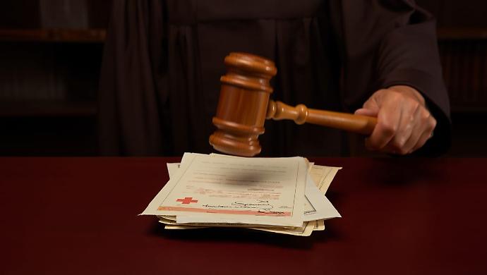 martelletto e falsi certificati medici