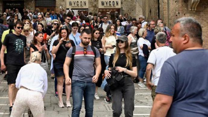turisti a Siena