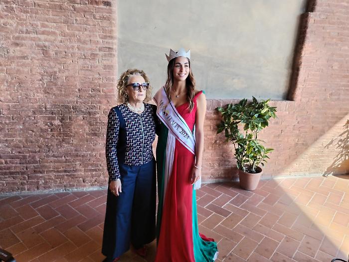Ofelia Passaponti con Nicoletta Fabio