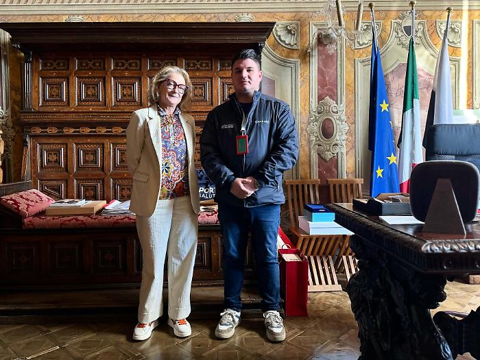 sindaco fabio con l'autista at cangialosi
