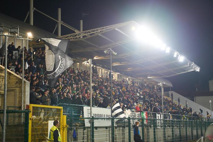 tifosi della Pianese