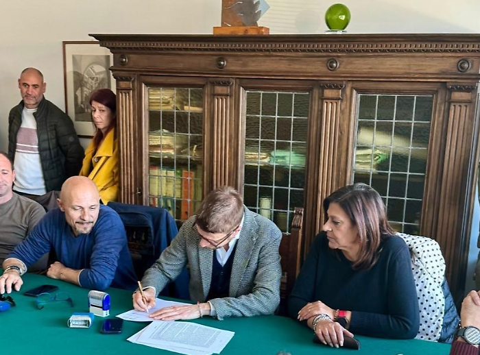 firma contratto operai agricoli