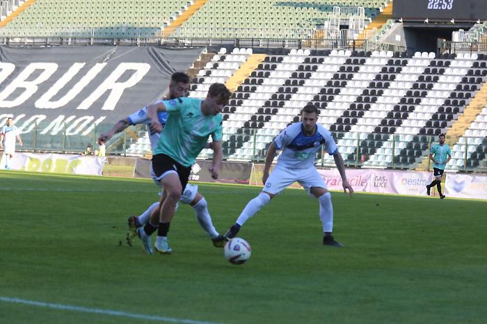 robur contro foligno