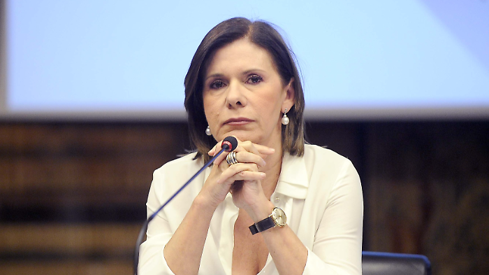 &Egrave; sempre Cartabianca stasera in tv marted&igrave; 10 dicembre: le anticipazioni del programma di Bianca Berlinguer