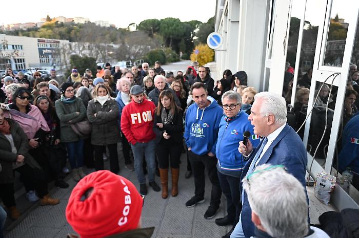 il governatore Eugenio Giani alla Beko di Siena