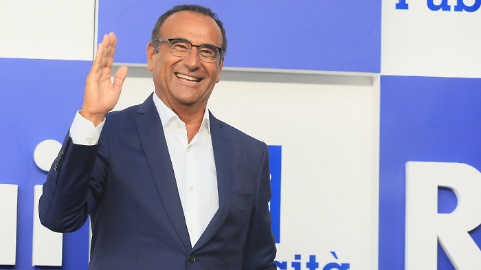 Carlo Conti ha annunciato al Tg 1 i nomi dei cantanti in gara al Festival di Sanremo 2025: ecco i nomi dei big
