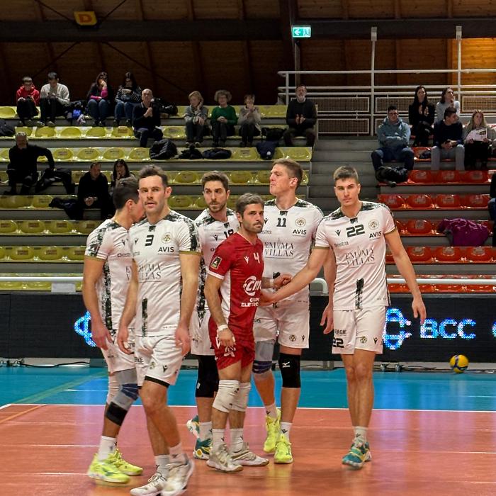 Volley: Cantù si impone in casa, niente da fare per l'Emma Villas Siena (3-0)