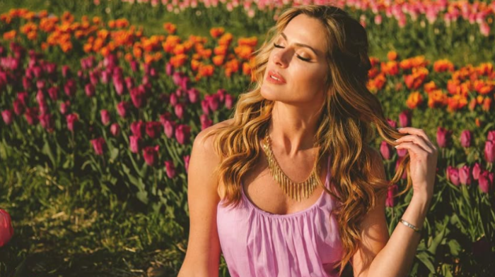 Thais Wiggers a Verissimo, chi &egrave;: dagli esordi a Striscia la notizia, alla frecciatina all'ex compagno Teo Mammucari