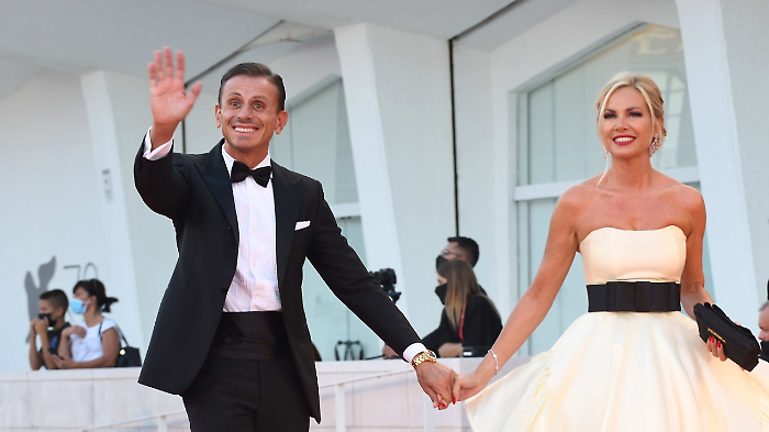 Marco Bacini, chi &egrave; il compagno di Federica Panicucci, conduttrice del Concerto di Natale stasera in tv su Canale 5