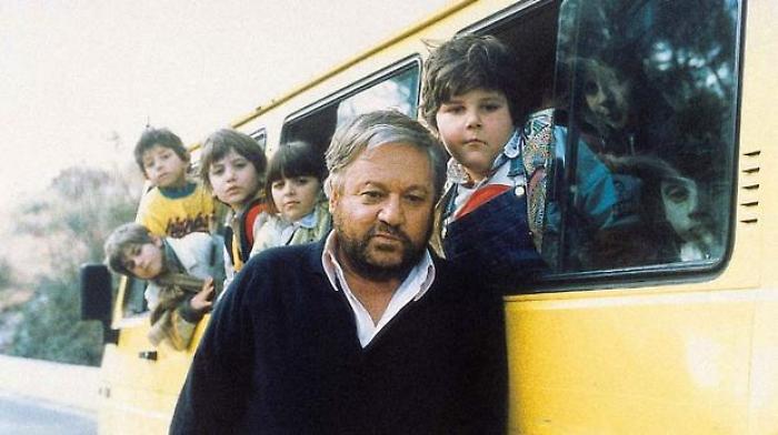 Io speriamo che me la cavo stasera in tv marted&igrave; 24 dicembre su Rete 4: in prima serata la commedia interpretata da Paolo Villaggio