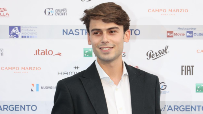 Chi &egrave; Leonardo Maltese, il protagonista di Leopardi - il poeta dell'infinito: dalla carriera cinematografica all'amore per la musica