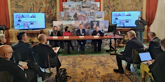 incontro prefettura per i migranti