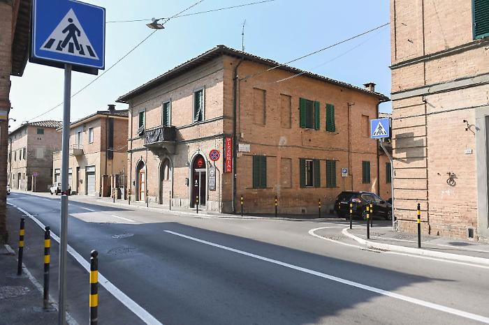 via piccolomini siena