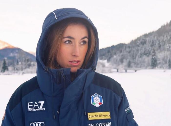 Chi &egrave; Sofia Goggia, dal blitz a casa Armani con la mano rotta al rapporto con Federica Brignone