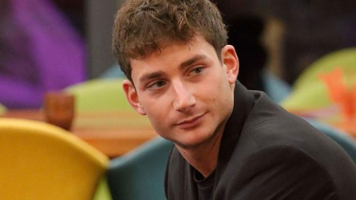 Grande Fratello, Tommaso prosegue l&rsquo;avventura