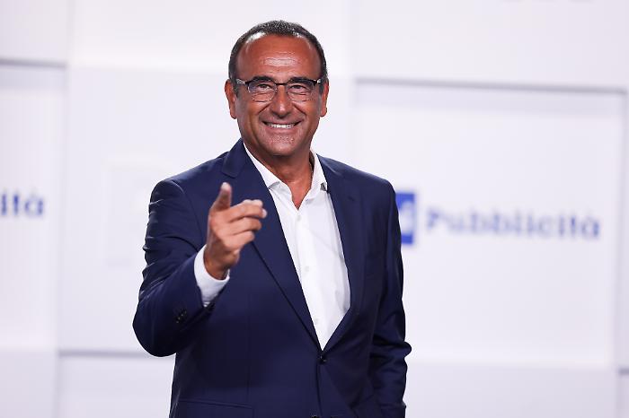 Antonella Clerici e Gerry Scotti annunciati da Carlo Conti per la prima serata del Festival di Sanremo