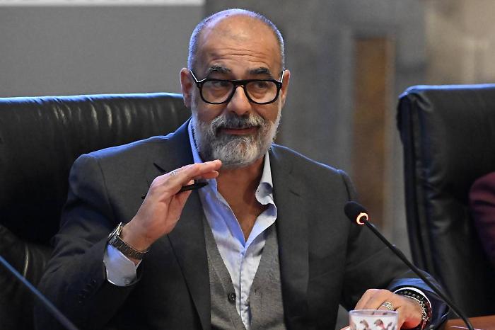 Addio a Luca Beatrice, si era formato a Siena con Crispolti