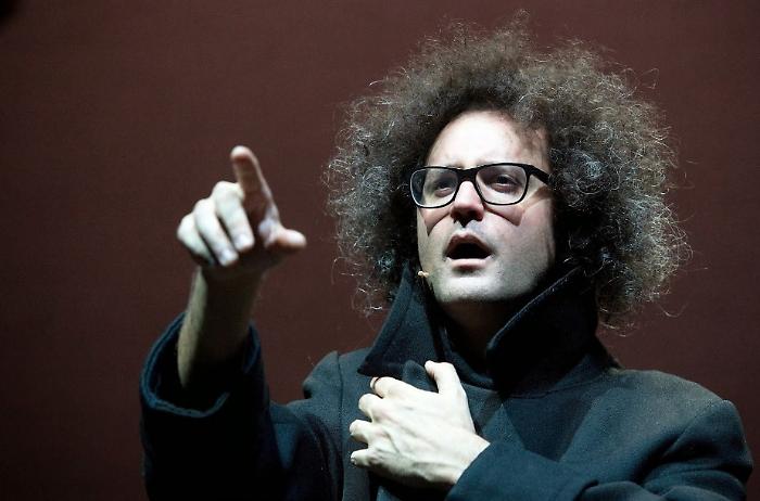 Simone Cristicchi