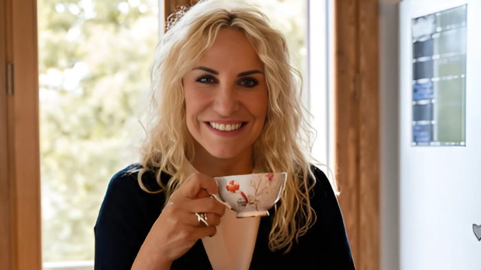 Antonella Clerici, si prepara per il Festival di Sanremo 2025: ecco come si allena mentre ascolta il nuovo podcast di Selvaggia Lucarelli 