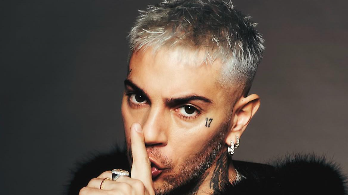 Emis Killa pubblica il brano che avrebbe cantato a Sanremo: "Demoni fuori stanotte"