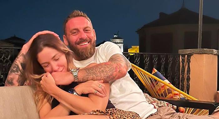 Sarah Felberbaum, chi &egrave; l'attrice di Sposa in rosso: il colpo di fulmine con Daniele De Rossi, il matrimonio e l'ex fidanzato stalker