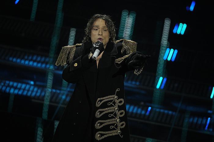 Sanremo 2025, Irama come Lady Oscar: ecco l'ispirazione del look firmato Balmain
