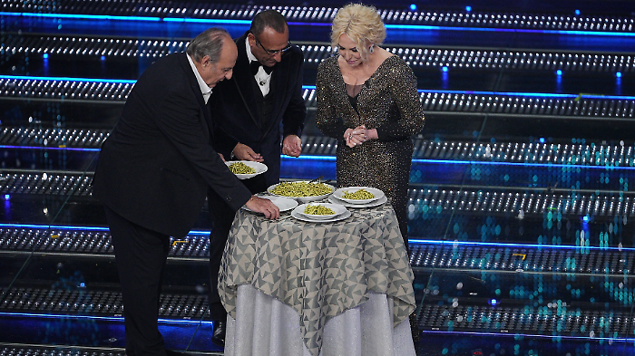 Antonella Clerici e la dichiarazione dopo la serata al Festival di Sanremo, mercoled&igrave; 11 febbraio. Polemiche sulle trofie al pesto, per chi era la frecciatina? 