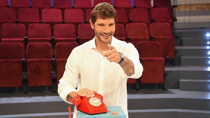 Affari Tuoi stasera in tv marted&igrave; 25 febbraio su Rai 1: ecco com'&egrave; andata la puntata di ieri. Scopri tutti i numeri fortunati