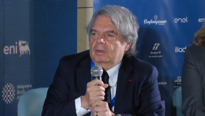 Forum in masseria, Renato Brunetta: "Io sono per Mega, Make Europa Great Again. Abbiamo perso 15 anni per colpa di Angela Merkel"