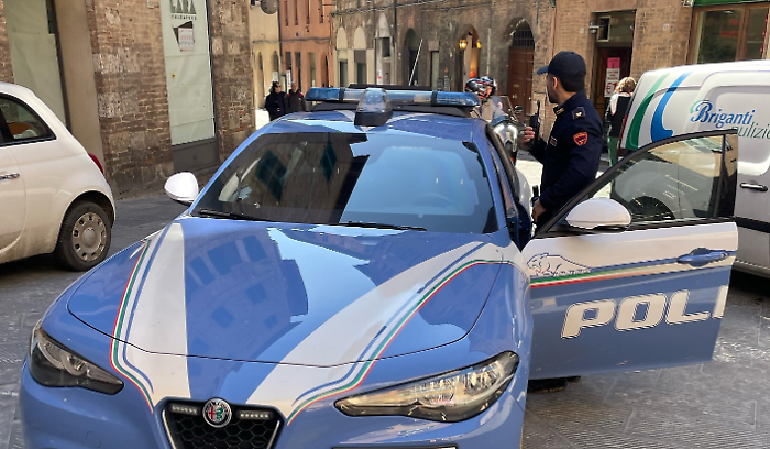 polizia siena camollia