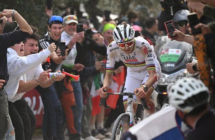 Pogacar alle Strade Bianche
