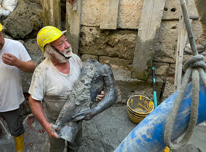recupero tronco statua a san casciano bagni bronzo bronzi